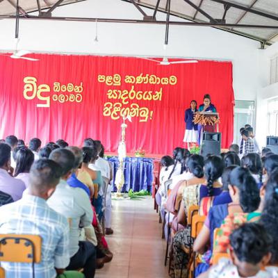 432998105 929993845583993 1639833955824599536 N