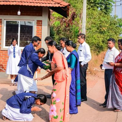 433001569 929990388917672 3092485916538021000 N